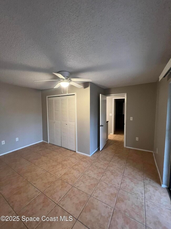 Building Photo - 8716 Hibiscus Ct