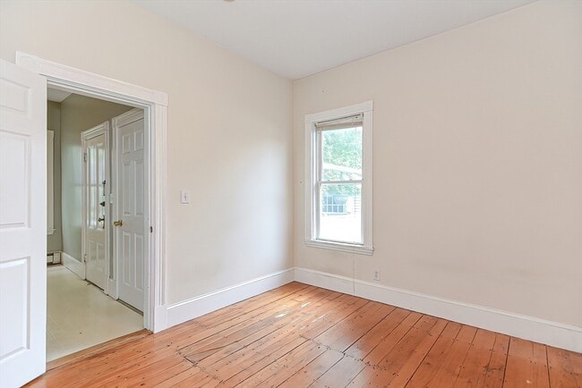 Building Photo - 108 Beacon St