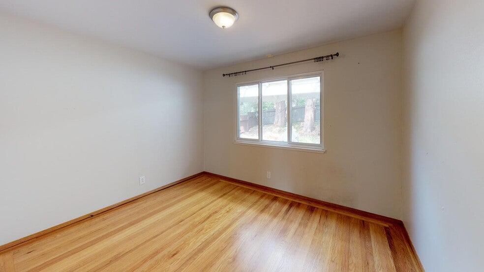 Building Photo - 1432 Bel Aire Rd