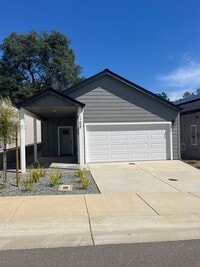 Building Photo - Brand New Build on Old Alturas - ALL Electric with City of Redding Solar!