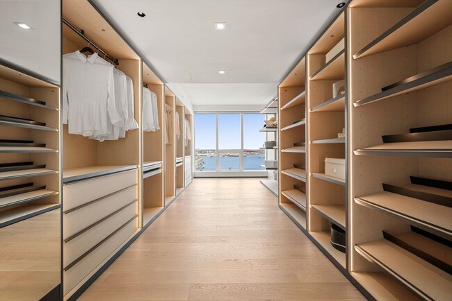 Building Photo - 150 Seaport Blvd