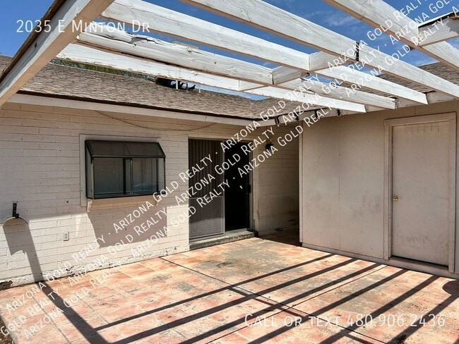 Building Photo - 2035 E Minton Dr