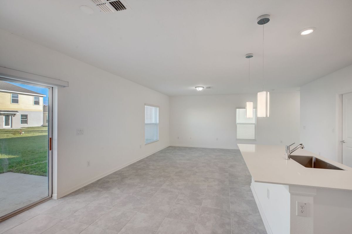 Building Photo - 633 Trotters Dr