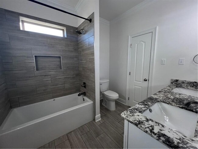 Building Photo - 2148 Pirate Dr