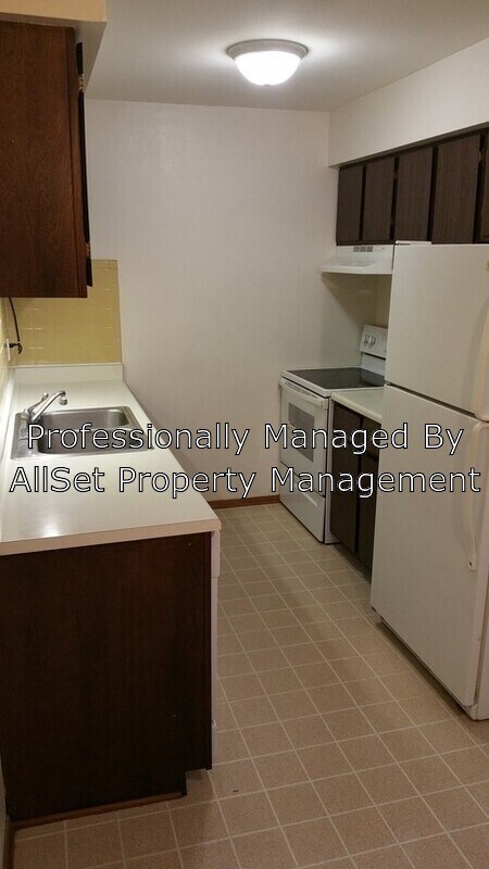 Building Photo - 7875 W Oklahoma Ave