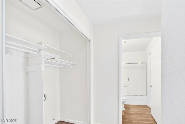 Building Photo - 1509 Linnbaker Ln