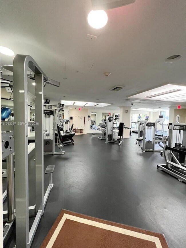 Building Photo - 1111 Crandon Blvd