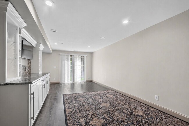 Building Photo - 209 Blue Heron Dr