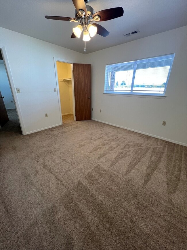 Building Photo - 1291 Dakota Dr