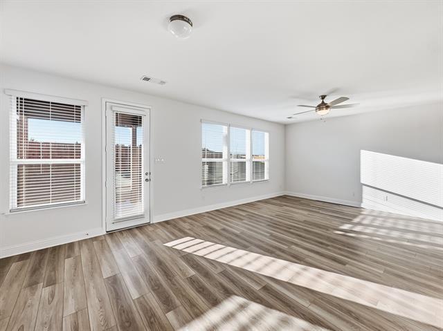 Building Photo - 622 Saxony Dr