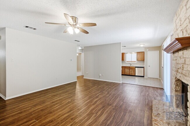 Building Photo - 9002 Marsh Dr