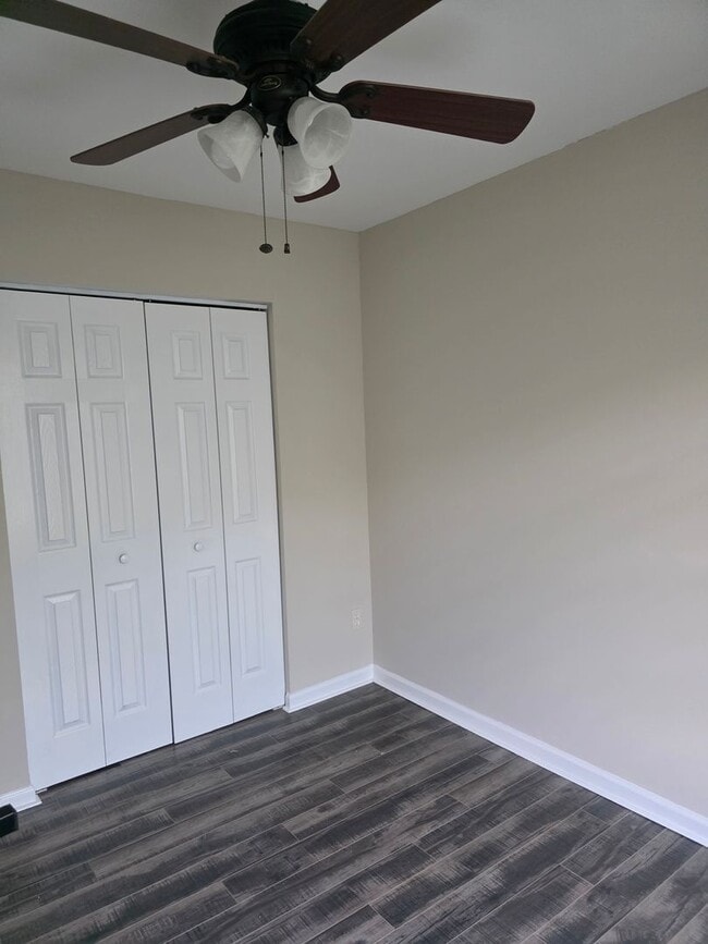 Building Photo - Blairville Court