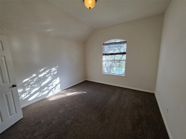 Building Photo - 22231 Bridgestone Oak Dr