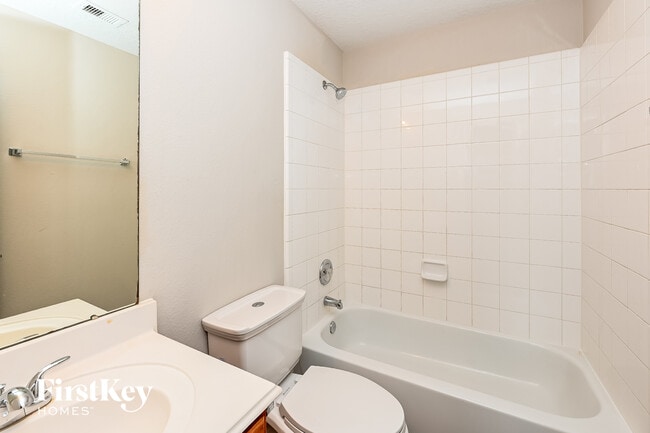 Building Photo - 6610 Albion Cresent Dr