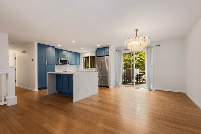 Building Photo - Finn Hill Home with Large Entertaining Patio & Backyard