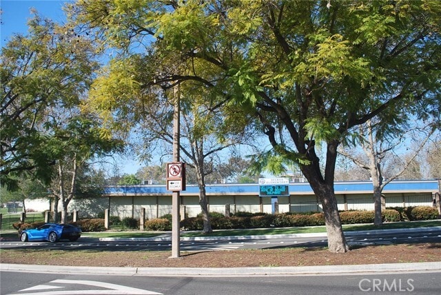 Building Photo - 46 Town and Country Rd