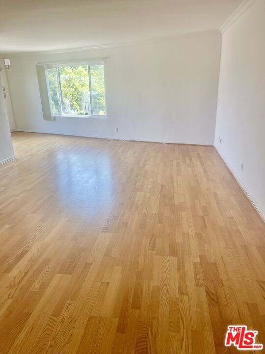Building Photo - 1097 S Bedford Dr