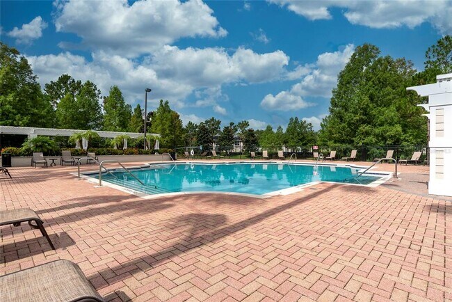 Building Photo - 1300 Eastern Pecan Pl