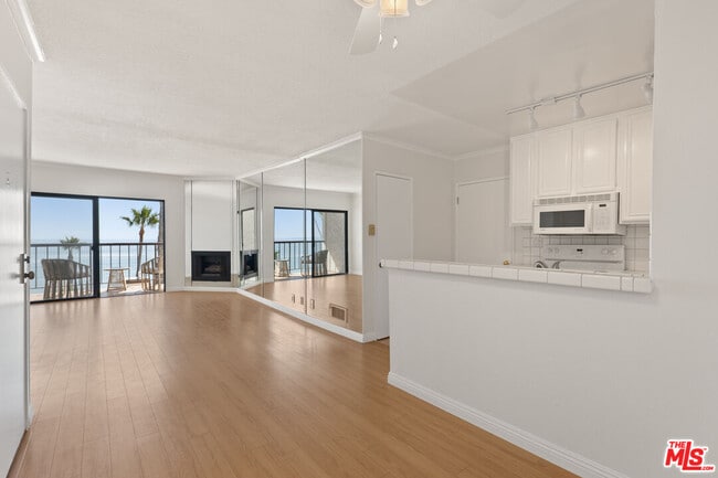 Building Photo - 26664 Seagull Way