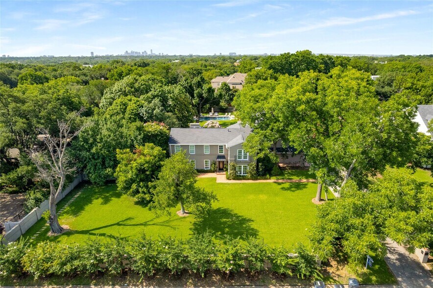 Building Photo - 4522 Walnut Hill Ln