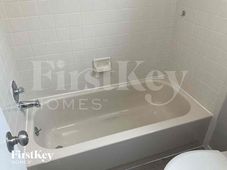 Building Photo - 6243 Xavier St