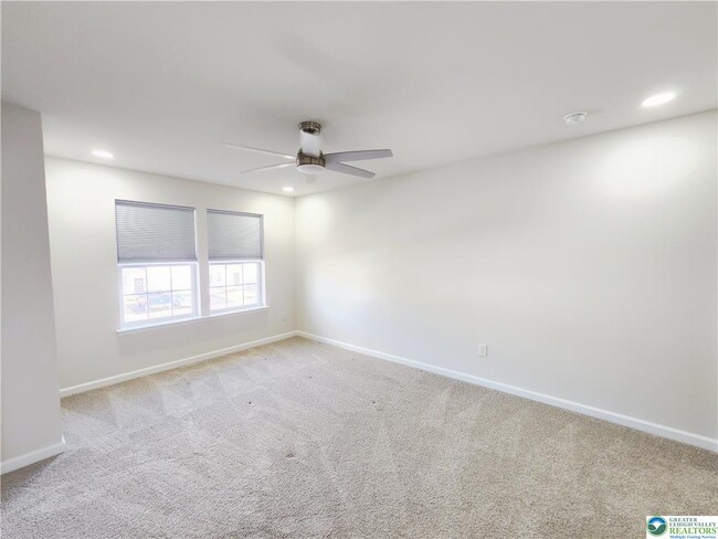 Building Photo - 1182 Susan Cir