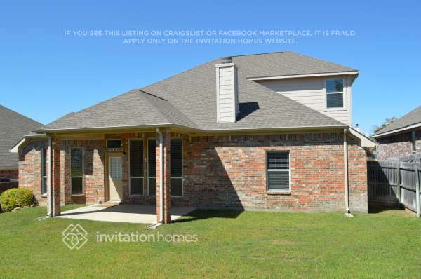 Building Photo - 113 Singletree Ln