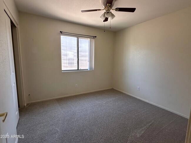 Building Photo - 16112 N 138th Dr