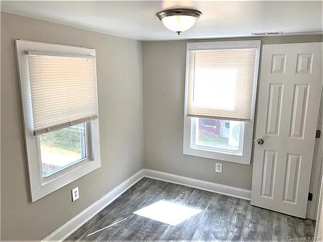 Building Photo - 1325 11th St