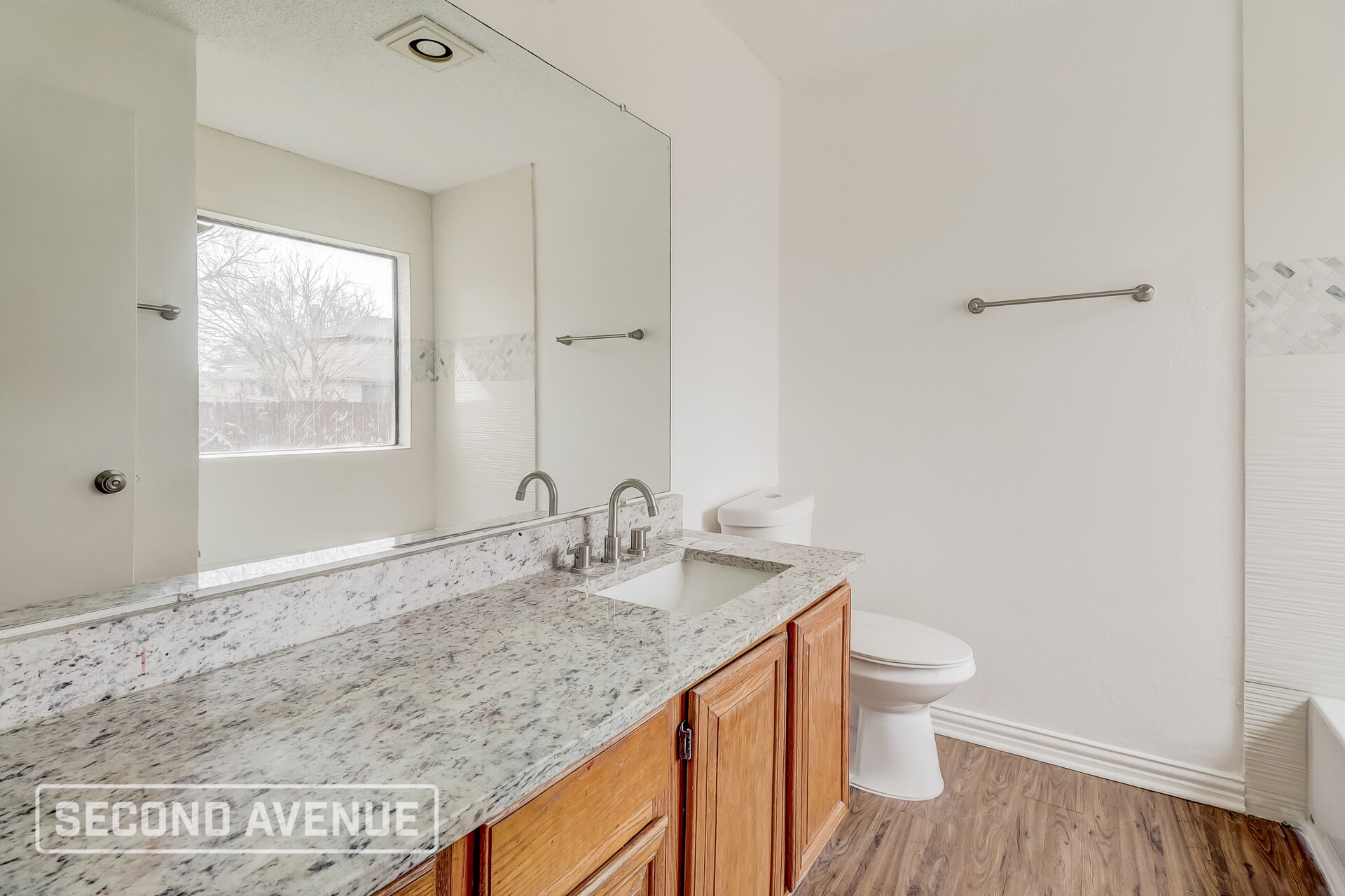 Building Photo - 8802 Briarwood Dr