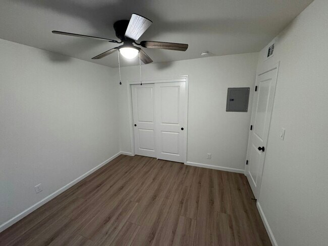 Building Photo - 2126 N Glenn Ave