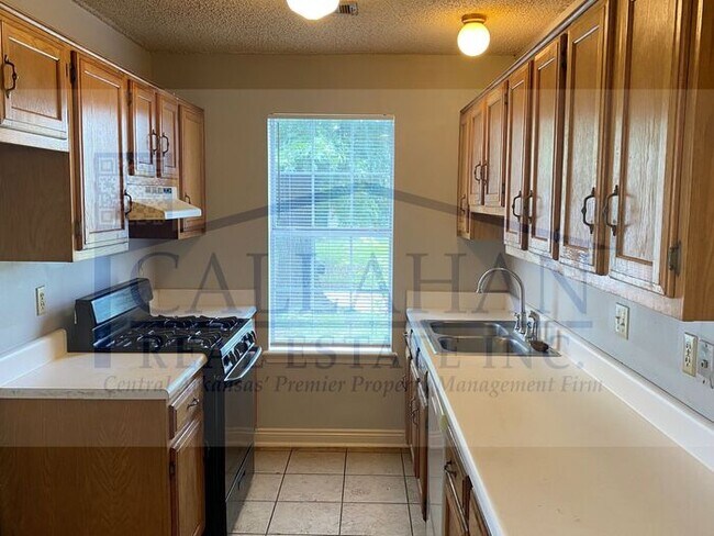 Building Photo - NLR 3 Bedroom Home