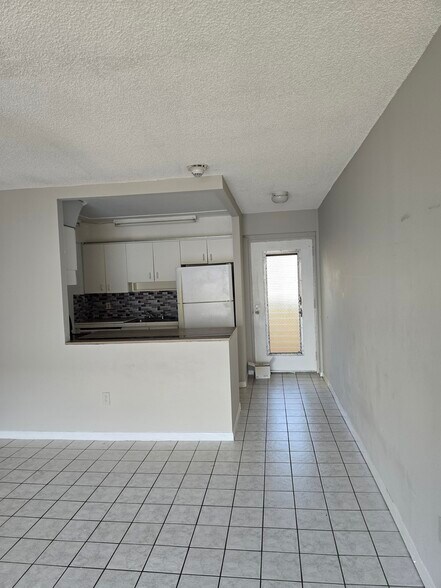 Building Photo - 3545 NE 167th St