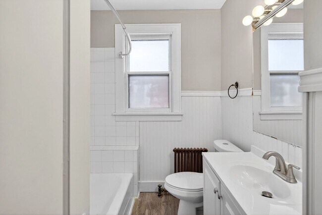 Building Photo - 93 Homestead Ave