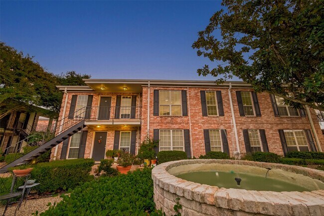 Building Photo - 6410 Del Monte Dr