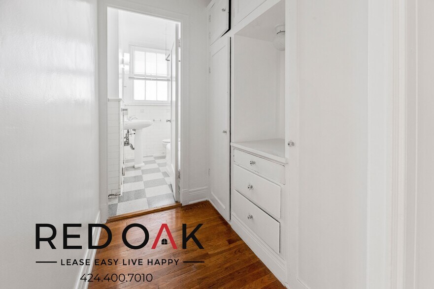 Building Photo - 2505 W 6th St