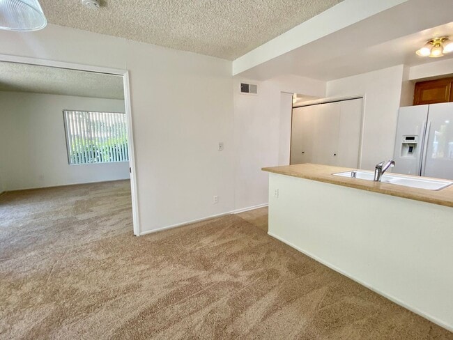 Building Photo - 3654 Summershore Ln