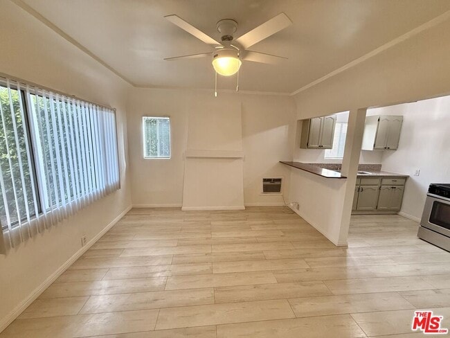 Building Photo - 3659 6th Ave