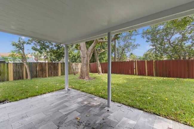 Building Photo - 426 SW 8th Ave