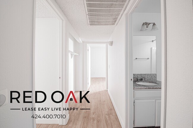 Building Photo - 11817 Victory Blvd