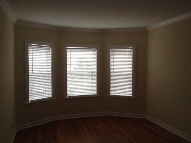 Building Photo - 2441 N Hamlin Ave