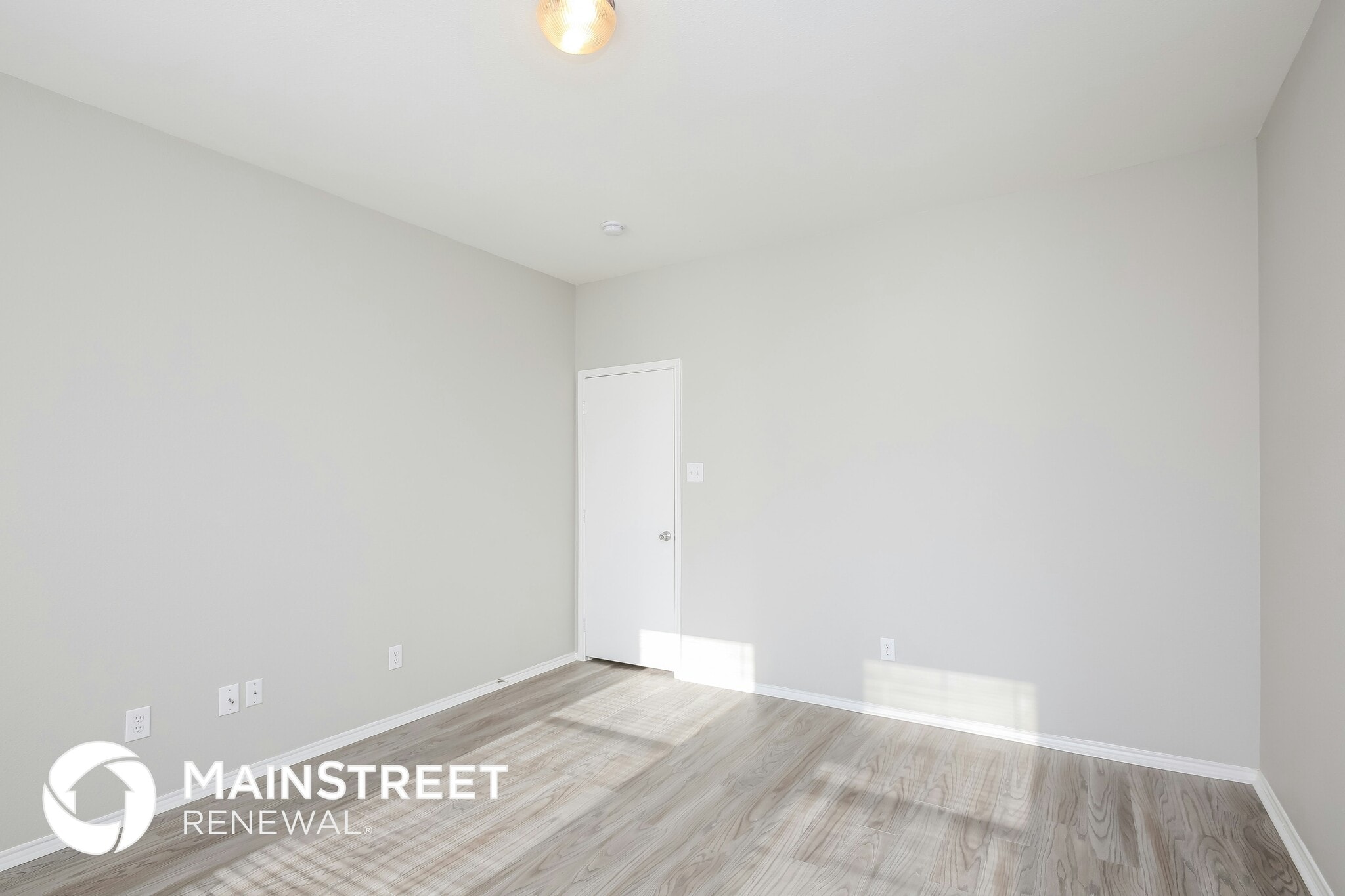 Building Photo - 2100 Hayes St