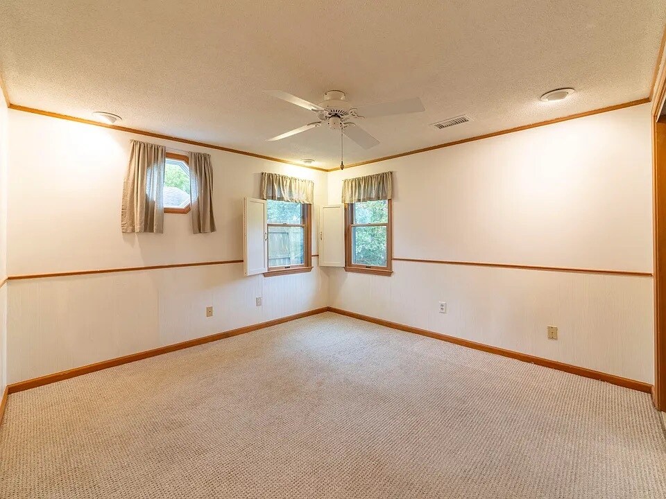 Building Photo - 8316 Rutledge St