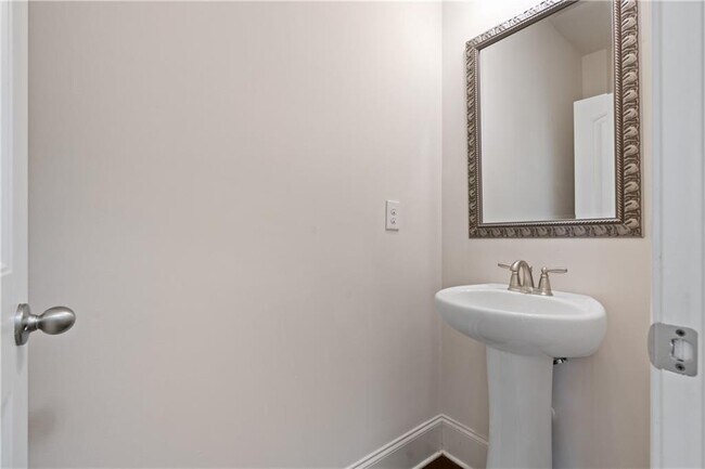 Building Photo - 221 Orchard Trail