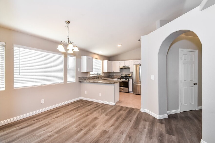 Building Photo - 3921 Marble Mountain St