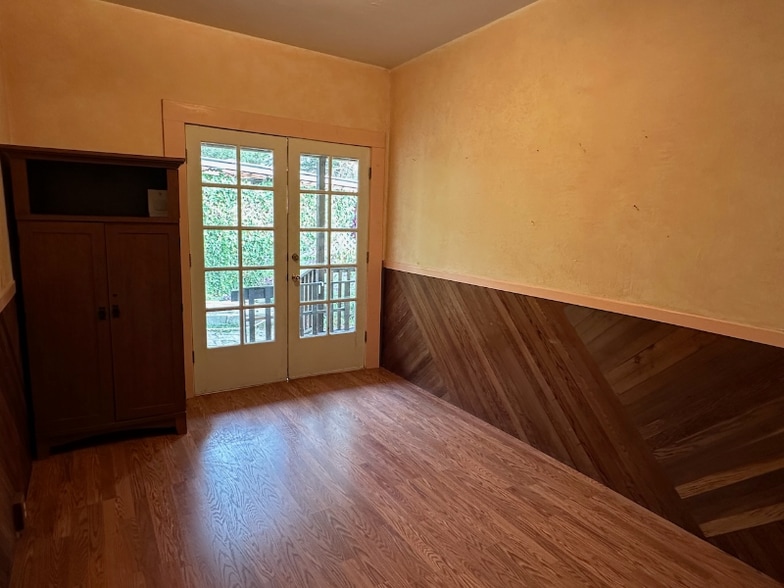 Building Photo - 48 Valley View Rd