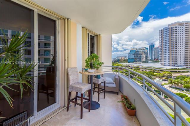 Building Photo - 888 Brickell Key Dr