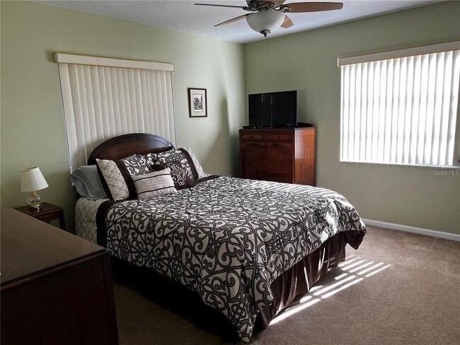 Building Photo - 5581 Golf Pointe Dr