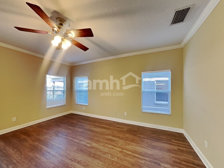 Building Photo - 12467 Accipiter Dr
