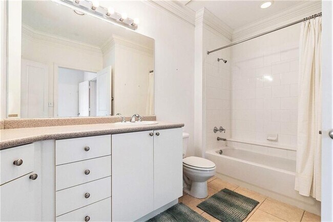 Building Photo - 2626 Peachtree Rd NW